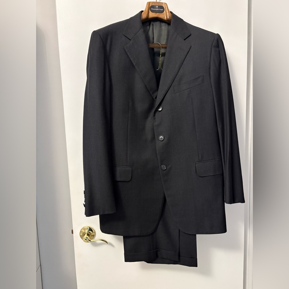 Ermenegildo Zegna Charcoal Gray 100% Wool Suit 52EU